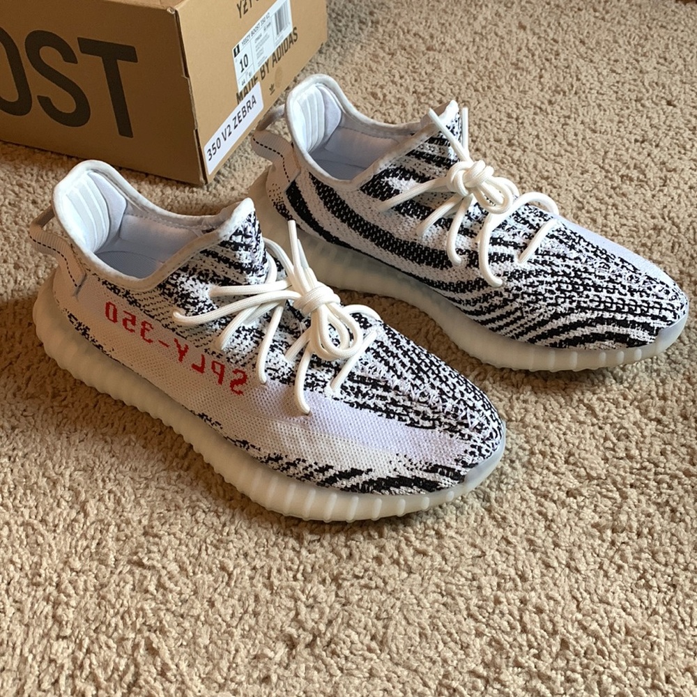 Yeezy Boost 350 V2 (Zebras)
